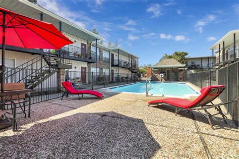 1 bedroom apartment in meyerland area houston